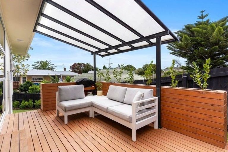 Photo of property in 7d Yeoman Place, Howick, Auckland, 2014
