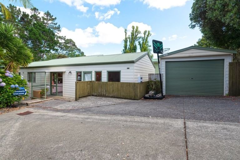 Photo of property in 2/53 Hellyers Street, Birkdale, Auckland, 0626