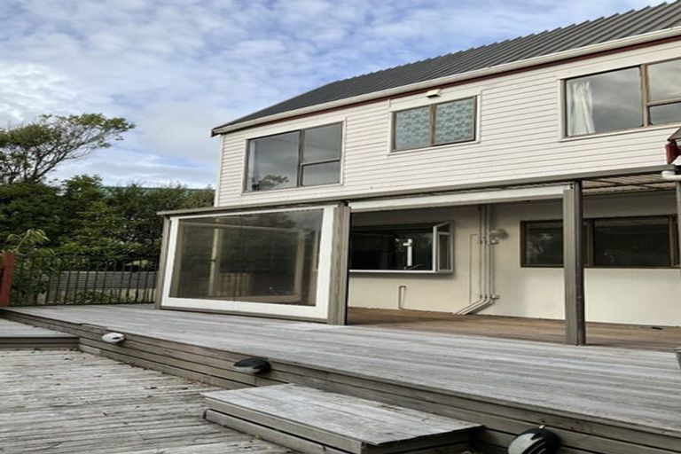 Photo of property in 14 Curacao Place, Grenada Village, Wellington, 6037