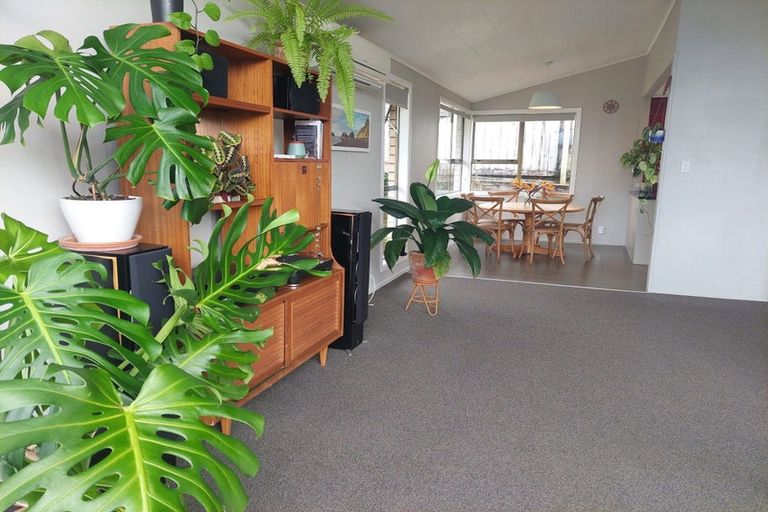 Photo of property in 5 Penrith Street, Westown, New Plymouth, 4310