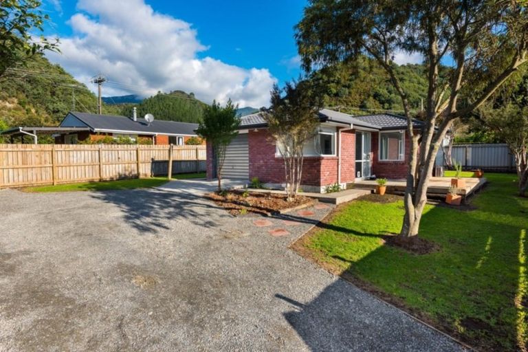 Photo of property in 20 George Street, Picton, 7220
