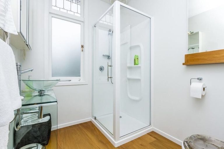 Photo of property in 15 Kerr Street, Devonport, Auckland, 0624