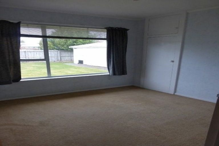 Photo of property in 60 Denise Crescent, Hornby, Christchurch, 8042
