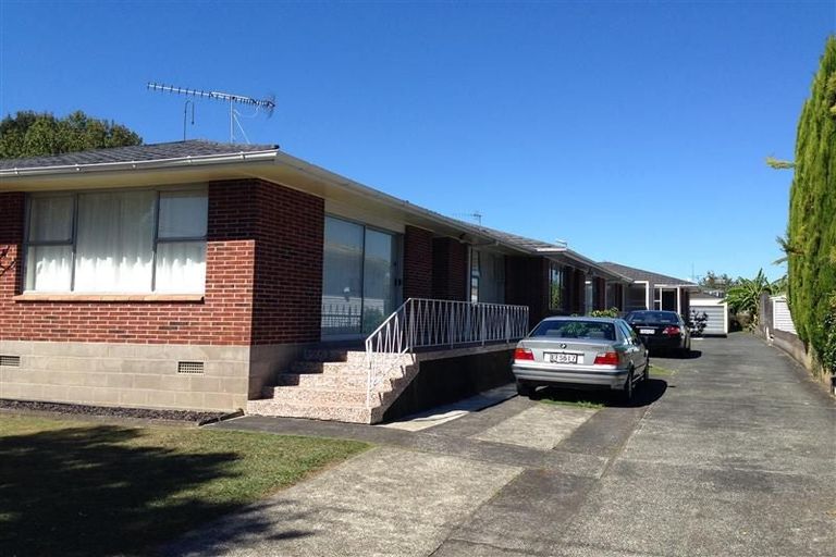 Photo of property in 18c Atarangi Road, Greenlane, Auckland, 1051
