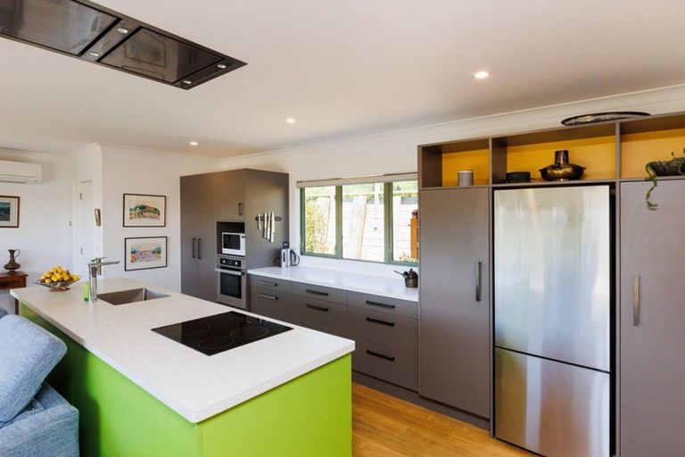 Photo of property in 121 Cashmere Drive, Fitzherbert, Palmerston North, 4410