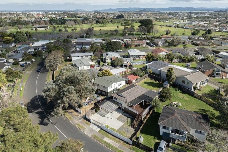 Photo of property in 16 Mckinstry Avenue, Mangere East, Auckland, 2024