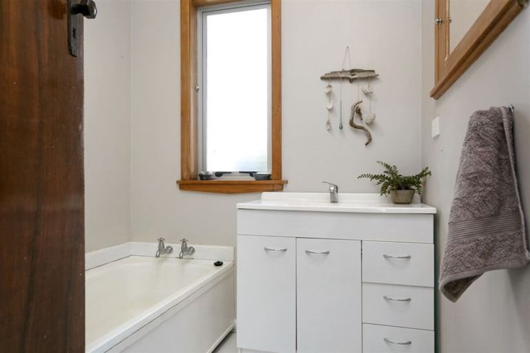 Photo of property in 20 Terrace Street, Putaruru, 3411