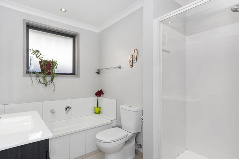 Photo of property in 45 Discovery Avenue, Welcome Bay, Tauranga, 3112