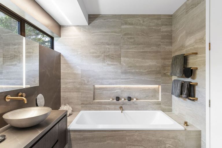 Photo of property in 8 Mount Hobson Lane, Remuera, Auckland, 1050