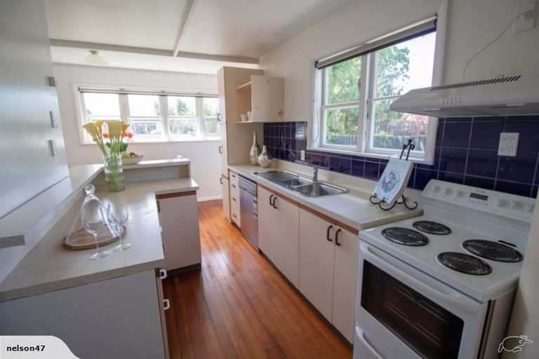 Photo of property in 3 Braemar Place, Avonside, Christchurch, 8061