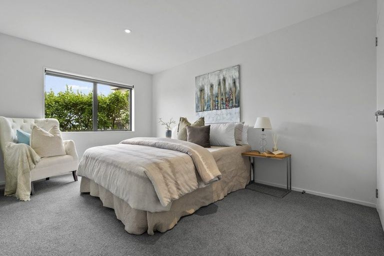 Photo of property in 30 Aldon Lane, The Gardens, Auckland, 2105