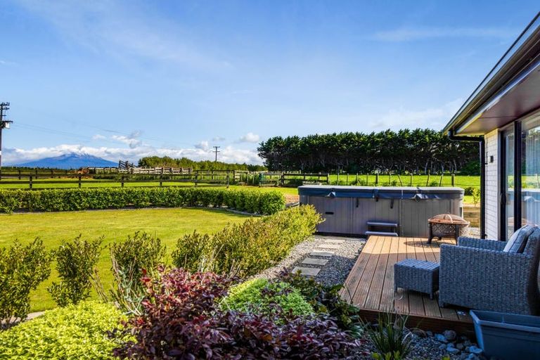 Photo of property in 1 Larlin Drive, Hawera, 4675