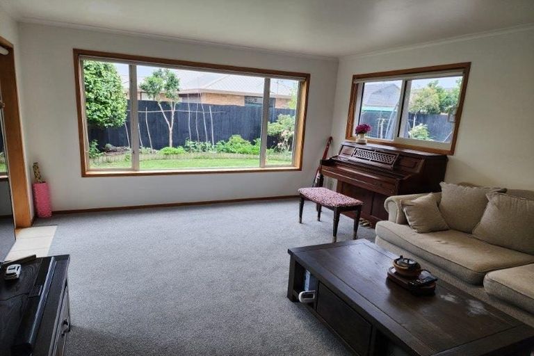 Photo of property in 13 Ben Nevis Drive, Broomfield, Christchurch, 8042