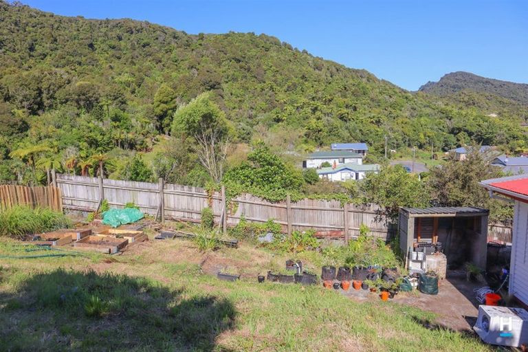 Photo of property in 9 Ashmore Avenue, Cobden, Greymouth, 7802