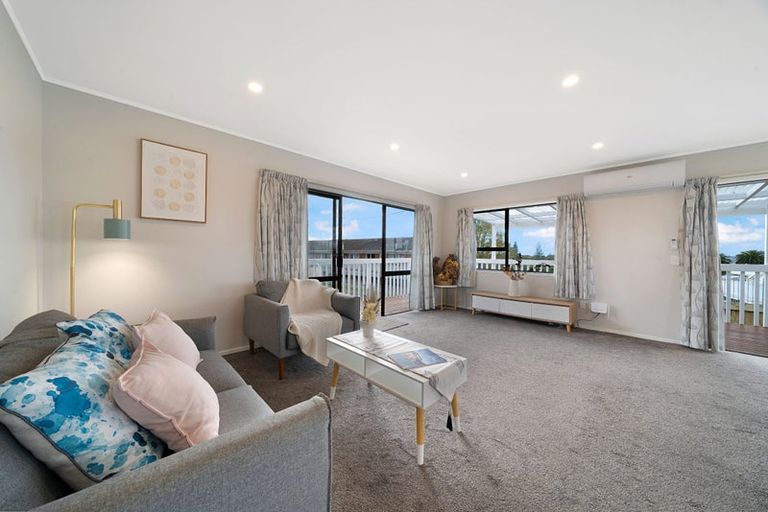 Photo of property in 1/40c West Coast Road, Glen Eden, Auckland, 0602