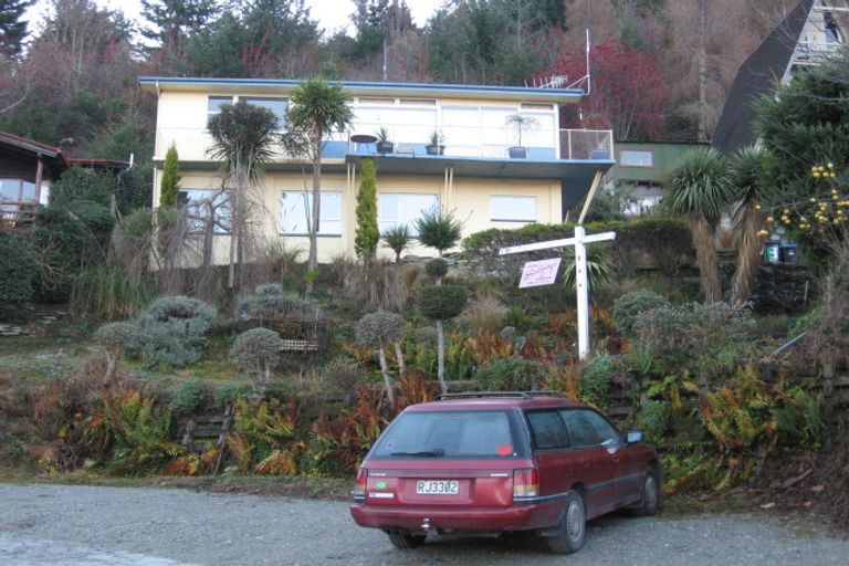 Photo of property in 27 Lomond Crescent, Queenstown, 9300