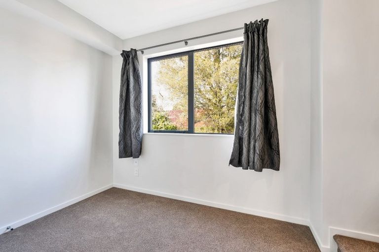 Photo of property in 8/54 Swanson Road, Henderson, Auckland, 0610