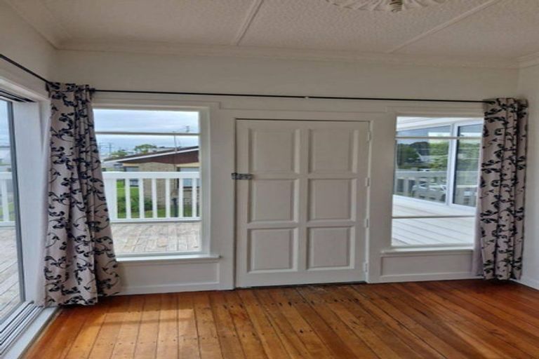 Photo of property in 113 Hine Street, New Plymouth, 4310