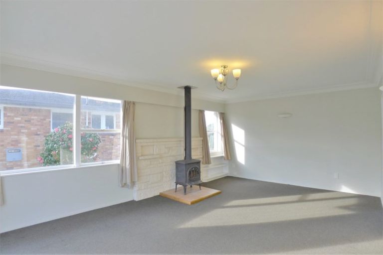 Photo of property in 1 Iorangi Place, Hillpark, Auckland, 2102