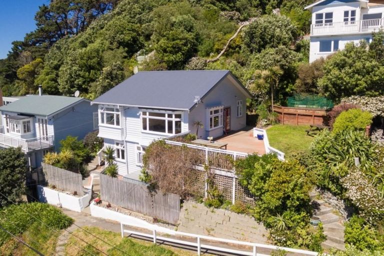 Photo of property in 57 Mantell Street, Seatoun, Wellington, 6022