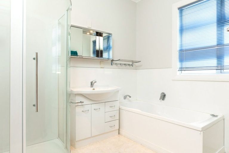 Photo of property in 36 Kent Street, Picton, 7220