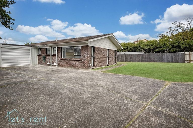 Photo of property in 2/21 Booker Place, Weymouth, Auckland, 2103