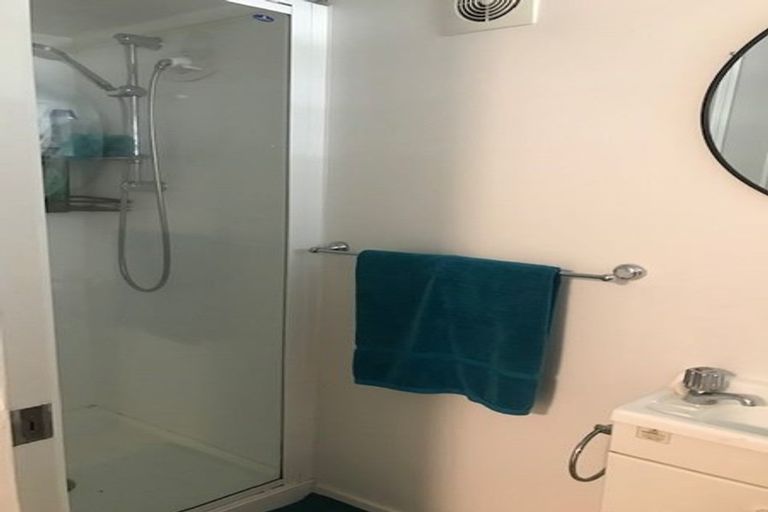 Photo of property in 77 Brian Crescent, Stanmore Bay, Whangaparaoa, 0932