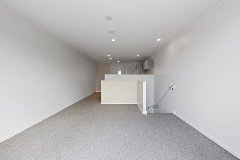 Photo of property in 325/26 Morningside Drive, Morningside, Auckland, 1025