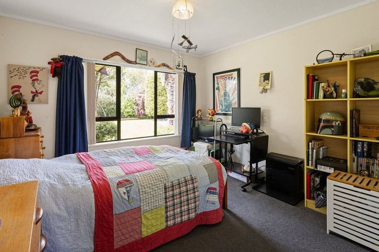 Photo of property in 251 Shakespeare Street, Leamington, Cambridge, 3432