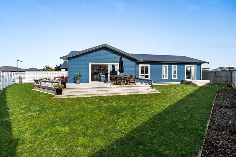 Photo of property in 27 County Drive, Hawera, 4610