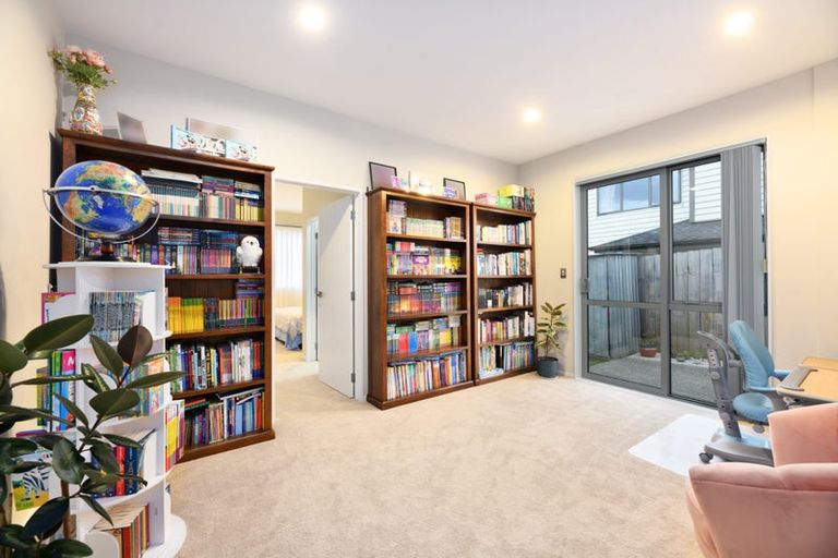 Photo of property in 10 Sauvignon Avenue, Ranui, Auckland, 0612