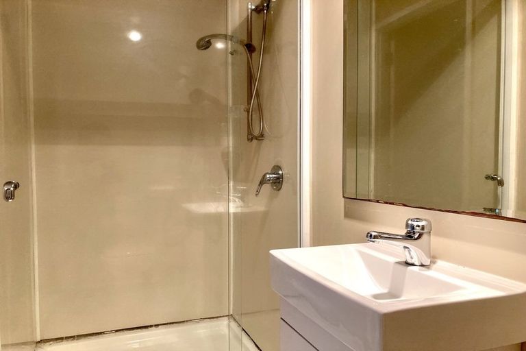 Photo of property in 2c Palomino Drive, Henderson, Auckland, 0612