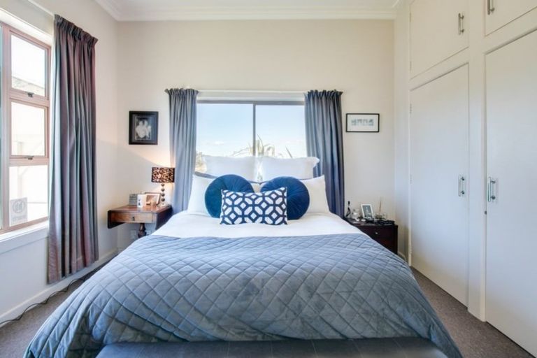 Photo of property in 2 Kipling Avenue, Hospital Hill, Napier, 4110