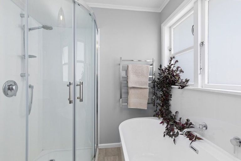 Photo of property in 166 Buckley Road, Southgate, Wellington, 6023