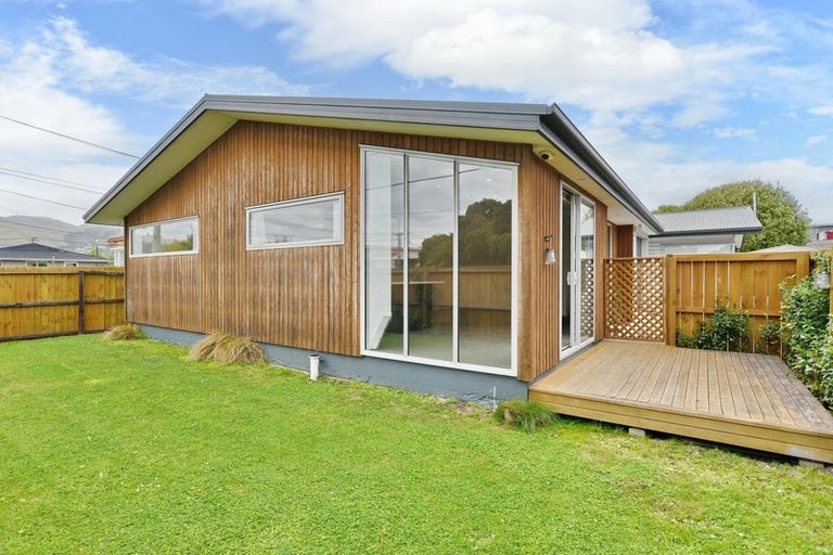 Photo of property in 1/119 Wilsons Road, Saint Martins, Christchurch, 8022