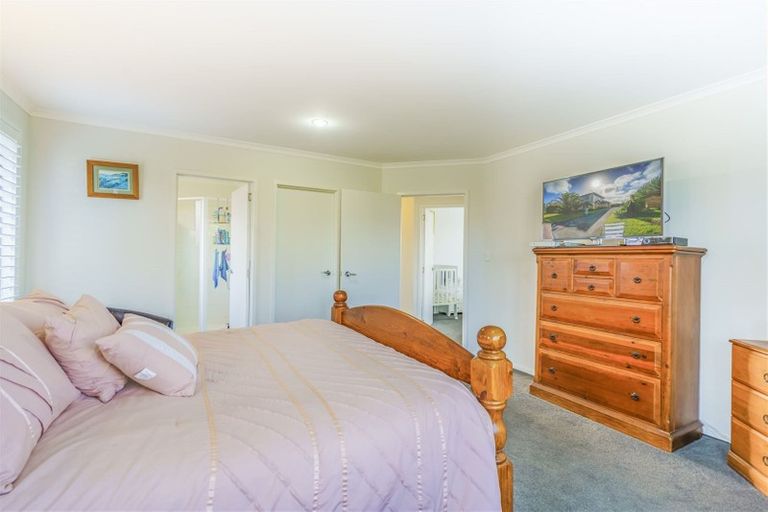 Photo of property in 6 Coral Court, Gulf Harbour, Whangaparaoa, 0930