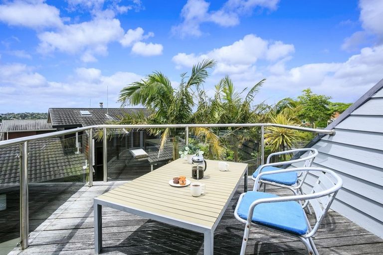Photo of property in 154 Oaktree Avenue, Browns Bay, Auckland, 0630