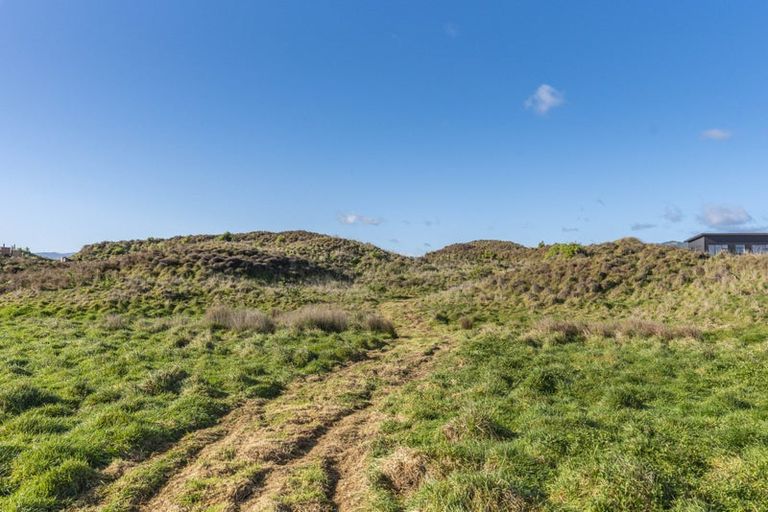 Photo of property in 18 Mahurenga Lane, Te Horo, Otaki, 5581