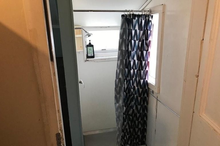 Photo of property in 7 Moir Street, Mount Victoria, Wellington, 6011