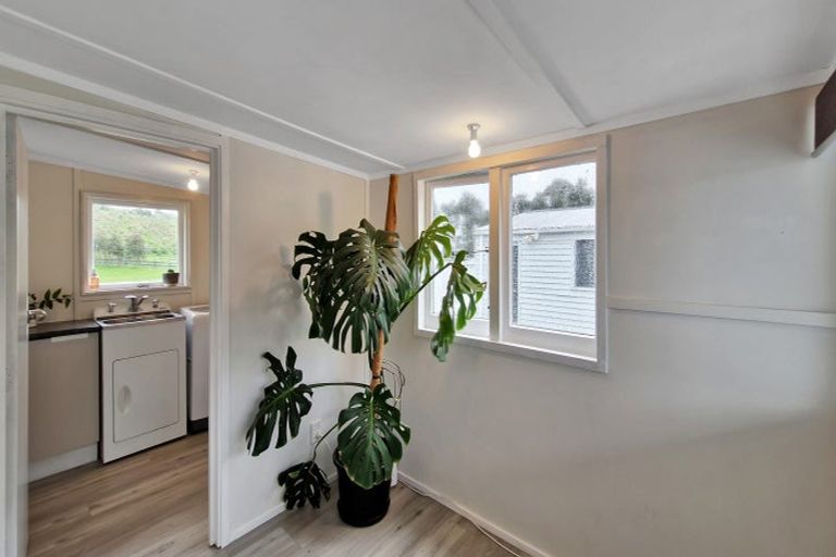 Photo of property in 125a Hickford Road, Foxton, 4893