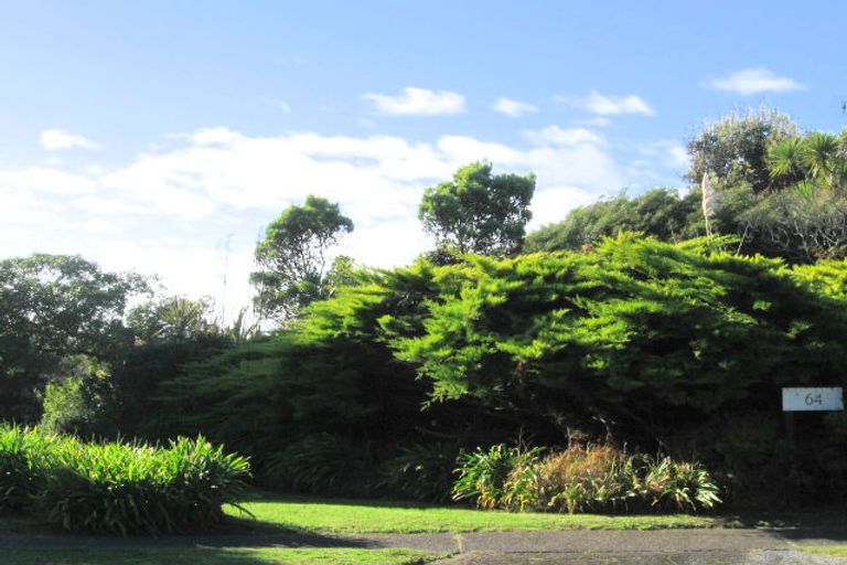 Photo of property in 64 William Street, Waikanae Beach, Waikanae, 5036