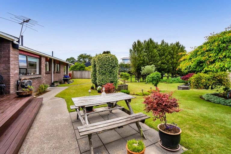Photo of property in 21 Kowhai Street, Inglewood, 4330