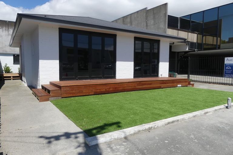 Photo of property in 18 Stanley Street, Sydenham, Christchurch, 8023