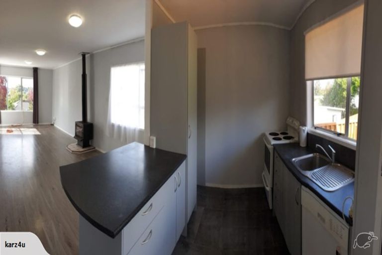 Photo of property in 52 Farwood Drive, Henderson, Auckland, 0612