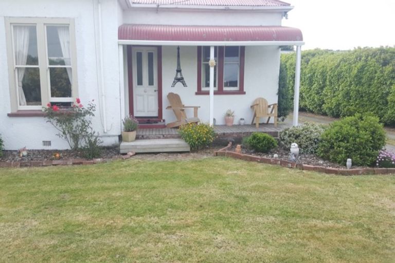 Photo of property in 17 Highfield Avenue, Dunsandel, 7682