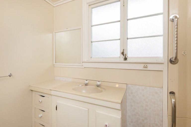 Photo of property in 73 Ormond Road, Whataupoko, Gisborne, 4010