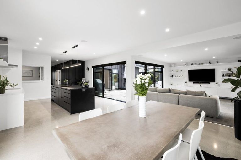 Photo of property in 15 Saint Thomas Avenue, Pyes Pa, Tauranga, 3112