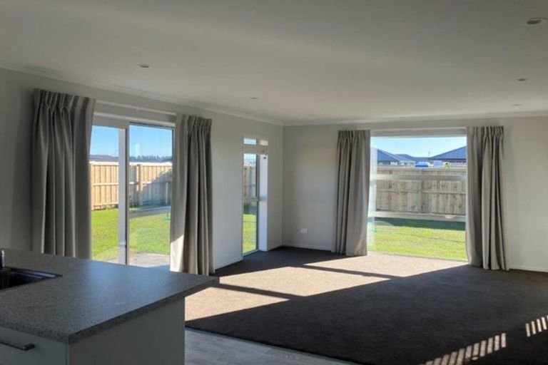 Photo of property in 120 Broadway Parade, Rolleston, 7615