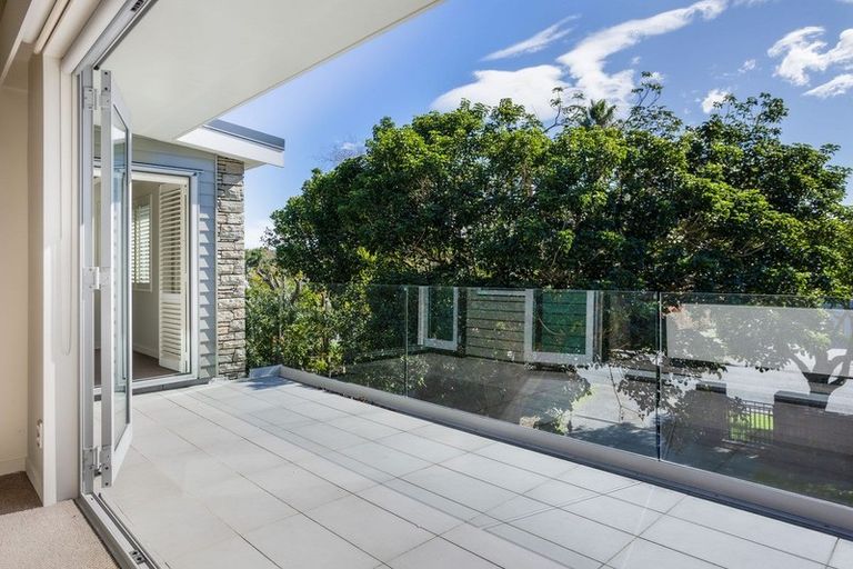 Photo of property in 60 The Circle, Manly, Whangaparaoa, 0930