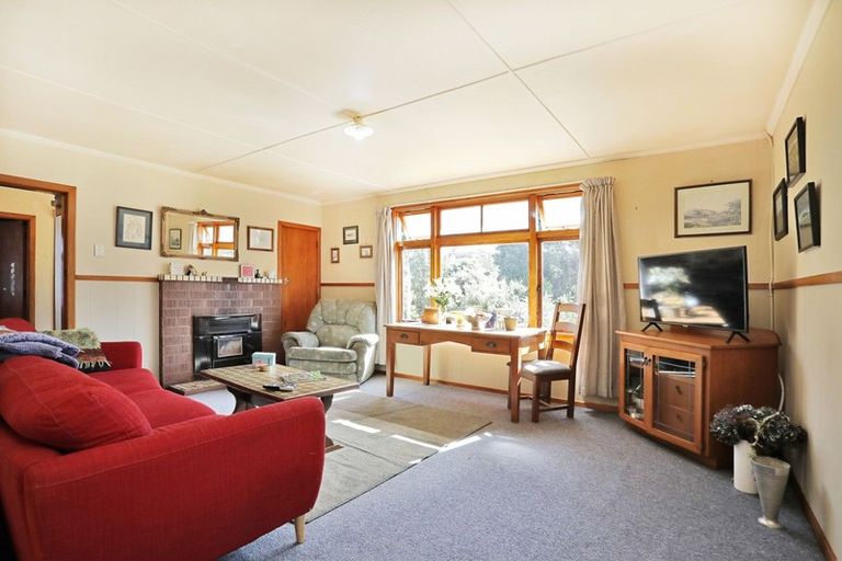 Photo of property in 17 Half Mile Road, Tuatapere, 9620